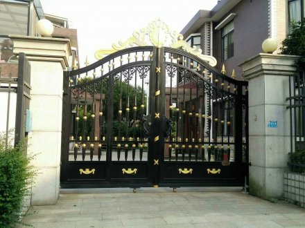 鷹潭農(nóng)村庭院鋁合金護欄價錢-安誠護欄廠家