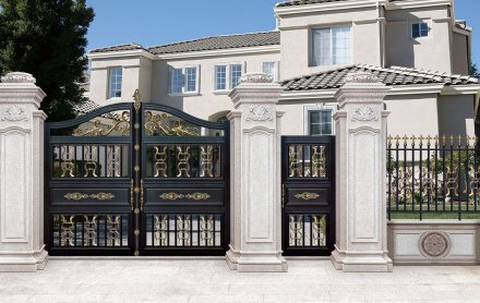 濰坊鋁藝大門的油漆施工需要注意什么？