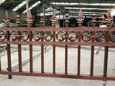 德陽(yáng)別墅鋁藝大門效果圖-安誠(chéng)護(hù)欄廠家