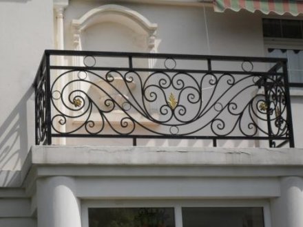  泰安美式鋁合金護(hù)欄定制-百度推薦